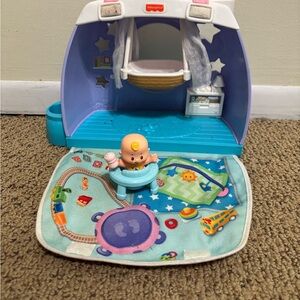Fisher-Price Baby Playset with baby and accessory